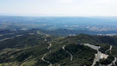 Aerial-360-degree-View-from-Mount-Diablo-of-north-peak,-Mount-Zion,-and-main-peak