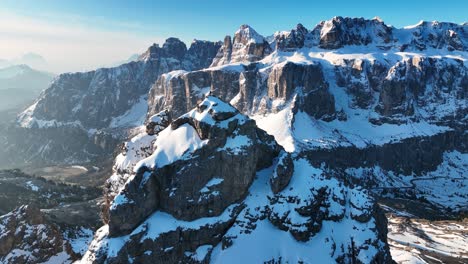 Bergpass-In-Den-Dolomiten
