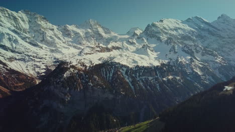 Antenne-Der-Jungfrau-Region-Schweizer-Alpen-Bergkette-In-Der-Nähe-Von-Lauterbrunnen