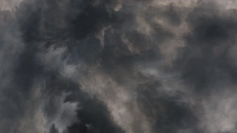 4K-Thunderstorm-And-Lightning-In-Dark-sky,-timelapse
