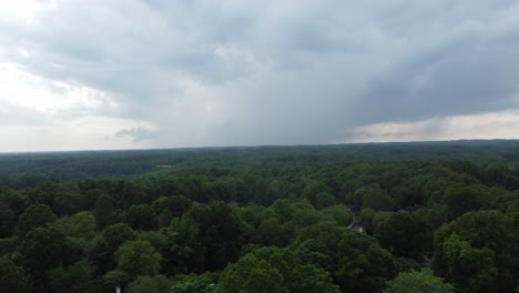 North-Carolina-Storm-in-the-spring,-heavy-rain,-thunder,-lightning