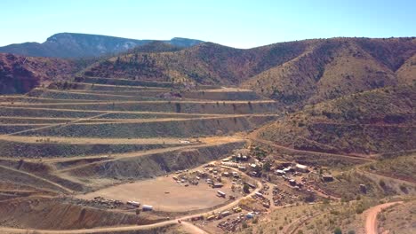 Aerial-pan-of-Gold-Mine-and-Ghost-Town