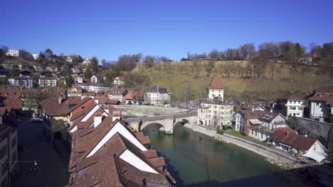 Dächer-Von-Bern-Mit-Blick-Auf-Die-Aare