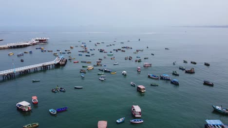 Drone-video-of-fishing-boats-in-the-ocean