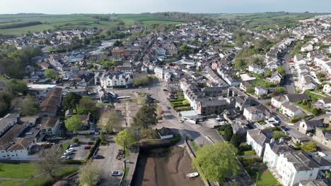 Kingsbridge-Stadtzentrum-Devon-Uk-Aufsteigende-Drohne-Luftaufnahme