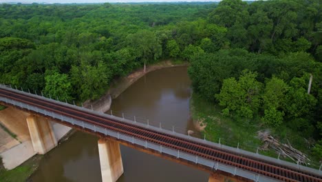 Luftaufnahmen-Vom-Highway-377-über-Denton-Creek-In-Texas