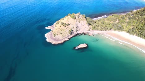 Aerial-view-of-New-Chums-beach-in-the-Coromandel-peninsula-of-New-Zealand's-North-Island