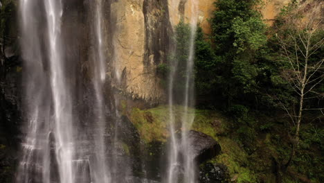 Slow-motion-cinematic-Oregon-waterfall-in-4k