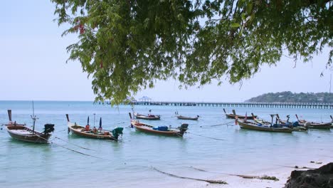 Fischerboot-Vor-Der-Küste-Von-Phuket-Ocean-Thailand