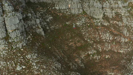 Table-Mountain-Aerial-Cableway-In-Cape-Town,-South-Africa