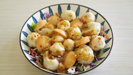 Meatball-and-fishball-spicy-salad---healthy-food-style