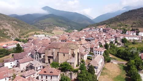 Ansó-Village-at-Anso-Valley,-Huesca,-Aragon,-Spanish-Pyrenees,-Spain---Aerial-Drone-View