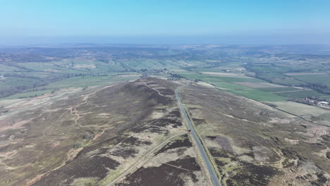 Moors-above-Westerdale,-Aerial-Footage,-North-York-moors-National-Park,-Push-forward-along-ridge