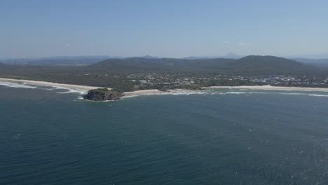Panoramablick-Auf-Die-Landschaft-Und-Das-Türkisfarbene-Küstenvorland-Von-Cabarita-Beach-Im-Nordosten-Von-New-South-Wales,-Australien