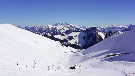 Ski-resort-of-Rochers-de-Naye-in-the-Swiss-alps-near-Montreux