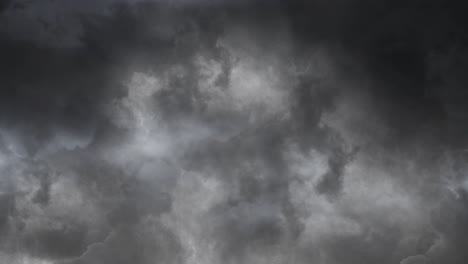 Gewitter,-Dunkle-Wolken-Stürmisch-Schwarz-Während-Eines-Starken-Hurrikans-Im-Zeitraffer