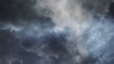 Gewitter,-Textur-Des-Himmels-Bedeckt-Mit-Dunklen-Regenwolken