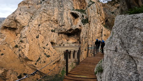 4k-Walking-shot-of-the-hike-at-El-Caminito-del-Rey-in-Gorge-Chorro,-Malaga-province,-Spain