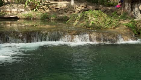 waterfalls-and-crystal-clear-water-pools-in-tamasopo