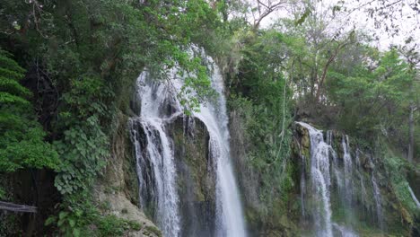 Wasserfälle-Und-In-Tamasopo-San-Luis-Posi