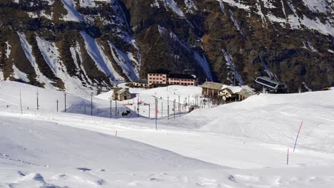 Zoomed-in-view-of-a-ski-resort-in-the-Swiss-alps-near-Zermatt
