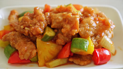 Stir-fried-sweet-and-sour-sauce-with-pork-and-vegetable