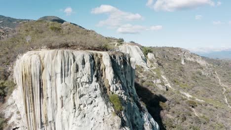 Hierve-El-Agua-Rock-Canscades-And-Natural-Pools-In-Oaxaca,-Mexico