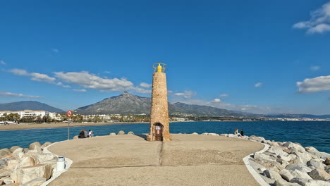 4K-Aufnahme-Der-Berühmten-Bucht-Von-Puerto-Banus-In-Marbella,-Spanien