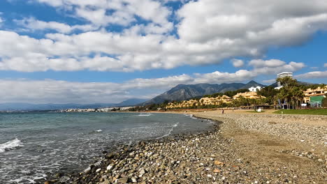4k-Wide-shot-of-the-beautiful-luxury-and-exclusive-area-of-Marbella,-Spain