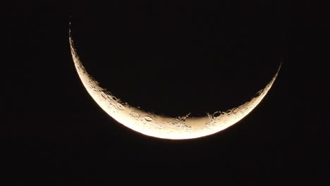 Beautiful--close-up-moon