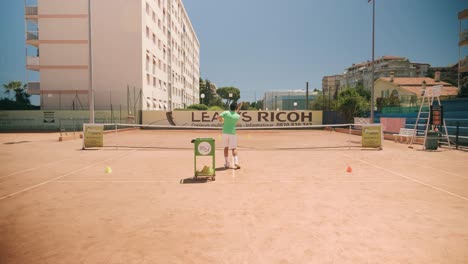 Tennisspielstunde-Zwischen-Mann-Und-Mädchen,-Dolly-In-Zeitlupe