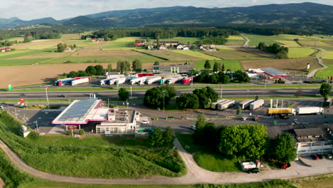 Tepanje-Autobahn-Ruht-Auf-Der-A1-In-Slowenien-In-Der-Nähe-Von-Slovenske-Konjice,-16.-Juli-2019