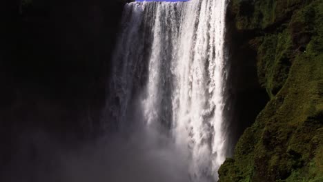 One-of-the-most-iconic-waterfalls-in-the-world,-shot-in-slow-motion