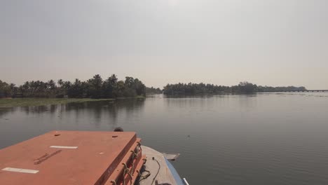 Ruhige-Tropische-Kerala-Backwaters-Und-Kanäle-Von-Alappuzha,-Indien
