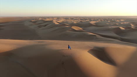Drohnenaufnahme-Der-Erstaunlichen-Sahara-Wüste-In-Marokko