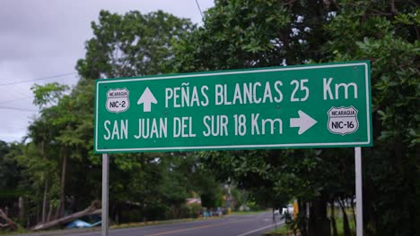 Straßenverkehrsschild,-Nicaragua,-San-Juan-Sur,-Grenze-Zu-Nicaragua,-Costa-Rica,-Rivas,-Peñas-Blancas,-Straßenschild-San-Juan-Sur-Straßen
