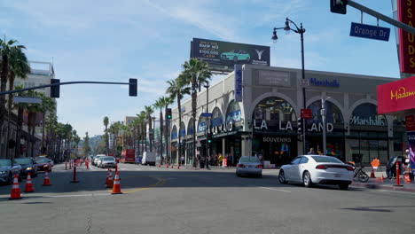 Die-Kreuzung-Von-Orange-Drive-Und-Hollywood-Boulevard-Vor-Dem-La-La-Land-Store