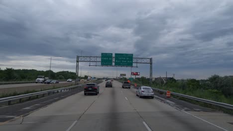 POV:-Driving-on-the-middle-lane-in-Chicago,-Illinois