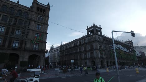 Vibing-Mexico-City-CDMX-Main-Square-Vendors-People-passing-by-Spring-Times-Daily-Local-Life-Colonial-Buildings-Open-Skylight