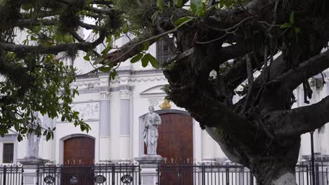 Departement-Rivas,-Nicaragua,-Nicaraguanische-Kolonialkirche,-Straßen,-Religiöse-Bilder