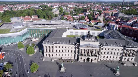 Schloss-Arkaden-Braunschweig,-Un-Moderno-Centro-Comercial-Contemporáneo-En-Un-Edificio-Antiguo