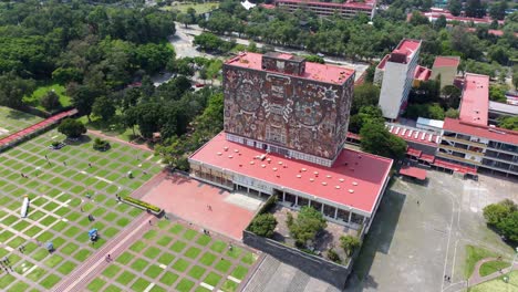 Central-library-building-in-university-city-seen-from-above