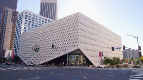 The-Broad,-a-contemporary-art-museum-located-in-Downtown-Los-Angeles,-California,-seen-from-the-intersection-of-Grand-Ave