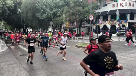shot-of-group-of-runners-of-the-mexico-city-marathon-2022-of-different-ages
