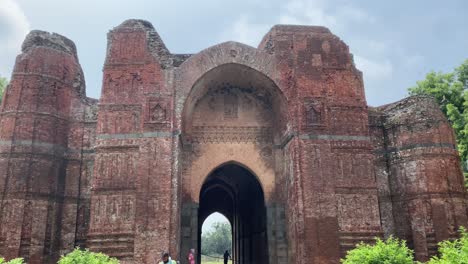 The-ancient-Dakhil-Darwaza's-Islamic-architecture-is-still-visible-in-Gour
