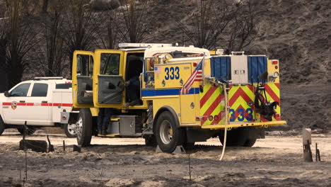 Fire-truck-responding-to-large-wild-fire-in-forests-of-California,-USA