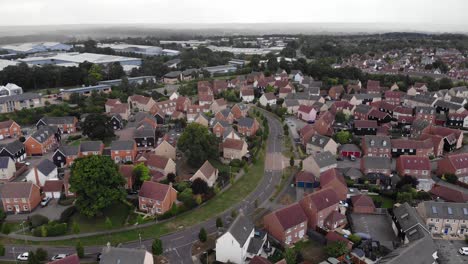 Drone-shots-of-UK-homes-on-a-wet-day-in-Bury-St-Edmunds,-Suffolk