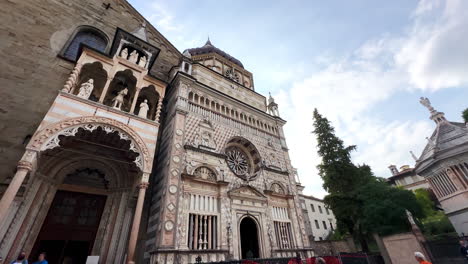 Basílica-De-Santa-Maria-Maggiore-En-Bergamo-Citta-Alta-En-Italia