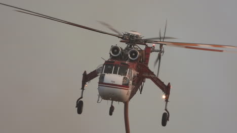 Firefighting-helicopter-flying-during-the-Fairview-Fire-in-Hemet,-Cal,-USA