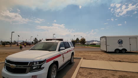 Emergency-services-responding-to-wildfire-outbreak-in-California,-USA